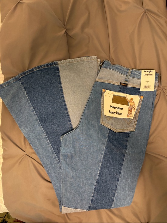 Wrangler Denim - Wrangler Patchwork Wide-Leg Jeans - Multi-Blue
